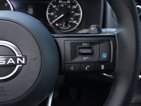 Used 2022 Nissan Rogue SV AWD/4WD image 39