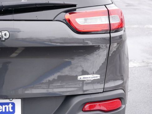 Used 2016 Jeep Cherokee Latitude image 6