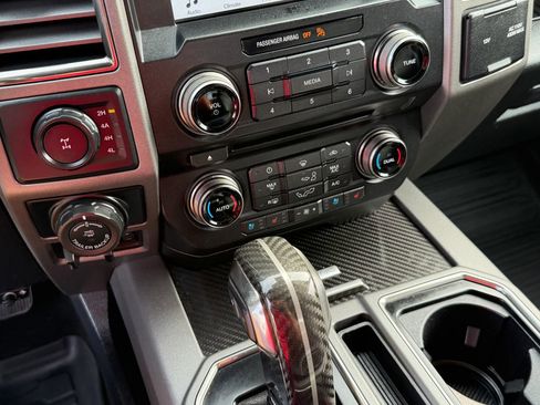 Used 2018 Ford F150 Raptor w/ Equipment Group 802A Luxury image 23