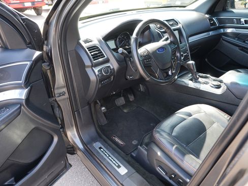 Used 2016 Ford Explorer Sport w/ Equipment Group 401A AWD/4WD image 13