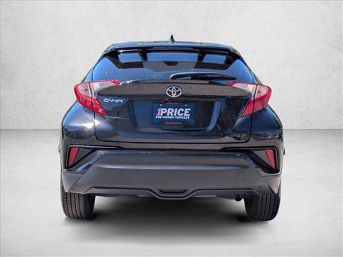 Used 2021 Toyota C-HR LE FWD image 7