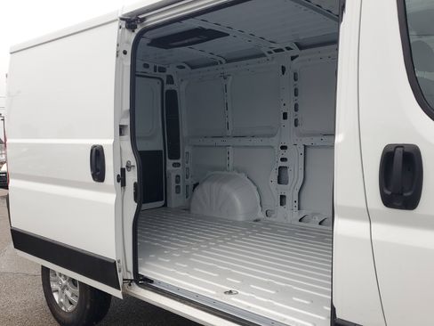 Used 2025 RAM ProMaster 2500 w/ Quick Order Package 22G SLT image 19