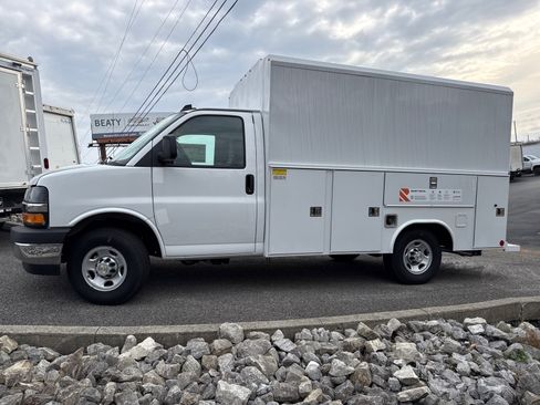 New 2025 Chevrolet Express 3500 w/ Power Convenience Package RWD image 6