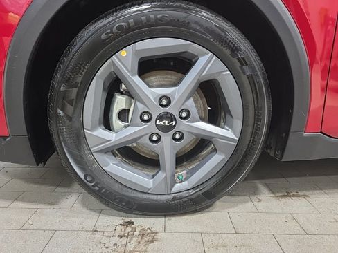 Certified 2025 Kia K4 LXS FWD image 25