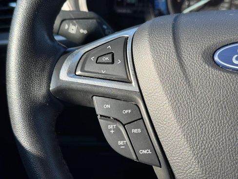 Used 2024 Ford Edge SEL image 20