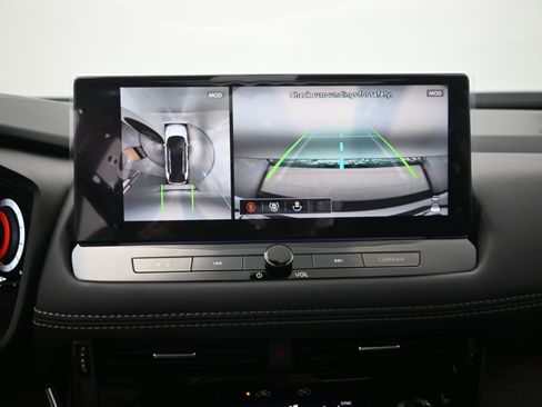 New 2026 Nissan Rogue Platinum w/ Platinum Premium Package image 16