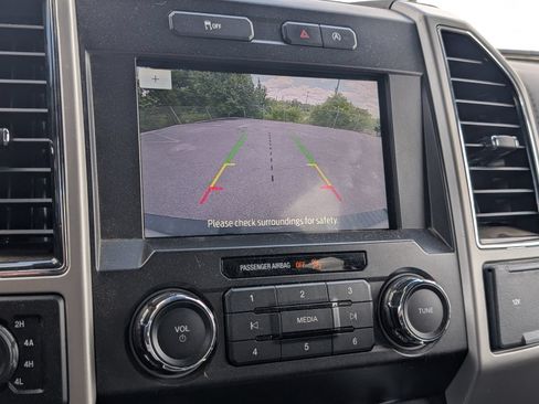 Used 2019 Ford F150 Lariat w/ Trailer Tow Package AWD/4WD image 11