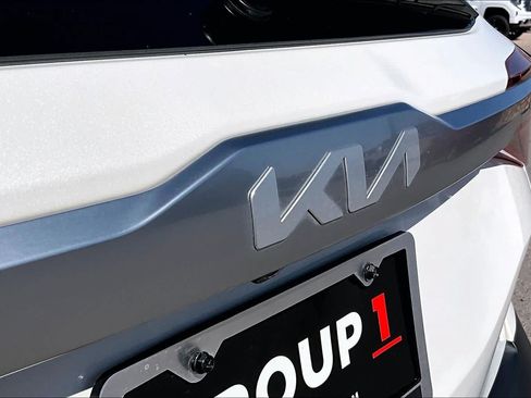 Used 2023 Kia Seltos S w/ Navigation Package FWD image 10