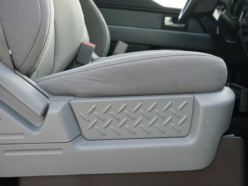 Used 2013 Ford F150 XLT RWD image 26