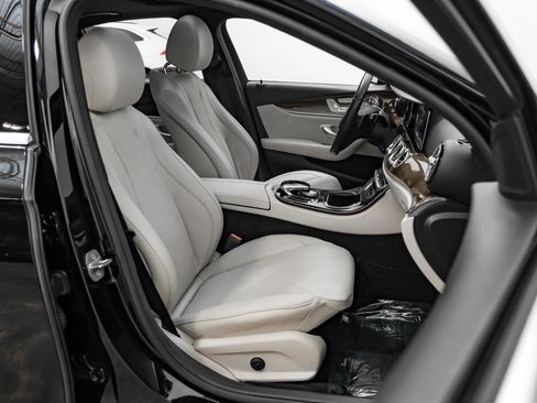 Used 2018 Mercedes-Benz E 300 image 26