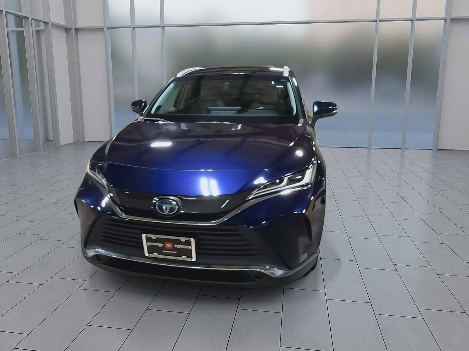 Used 2021 Toyota Venza XLE w/ Softex Package AWD/4WD image 3