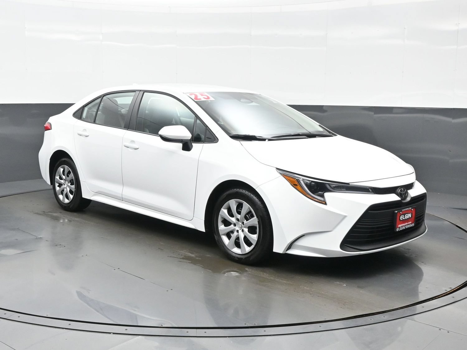 Used 2025 Toyota Corolla LE FWD image 8