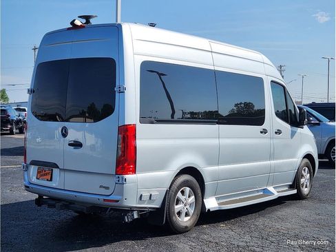Used 2021 Mercedes-Benz Sprinter 2500 image 18