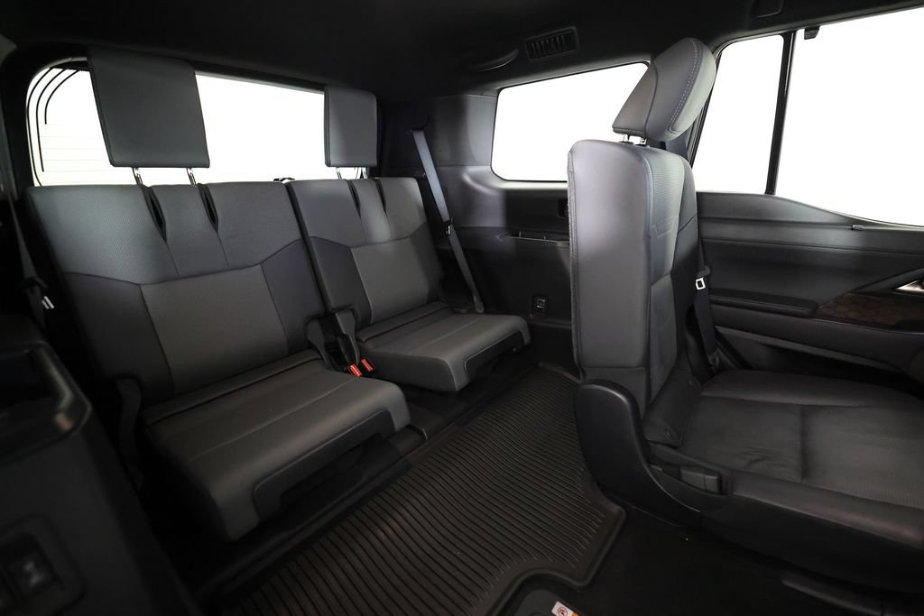Used 2024 Lexus GX 550 w/ Accessory Package (2T) AWD/4WD image 12