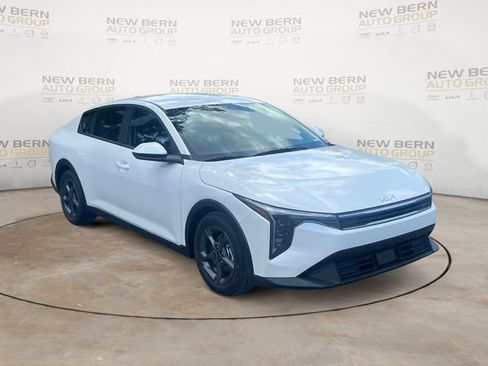 New 2026 Kia K4 FWD image 7