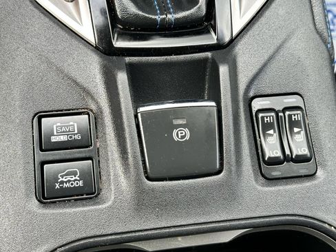 Used 2023 Subaru Crosstrek Hybrid AWD/4WD image 32