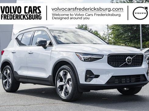 Used 2026 Volvo XC40 B5 Plus w/ Protection Package Premier image 1