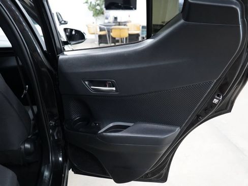 Used 2019 Toyota C-HR LE FWD image 23