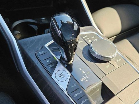 Used 2019 BMW 330i Sedan w/ Driving Assistance Package image 13