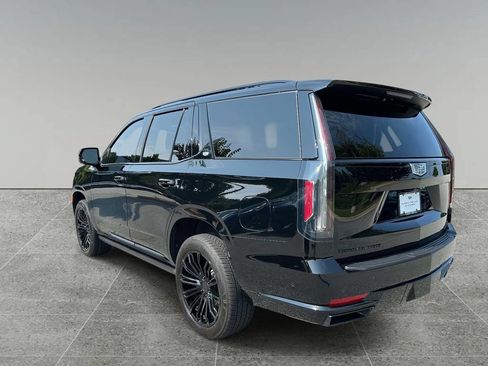 Certified 2024 Cadillac Escalade Sport Platinum w/ LPO, ONYX Package AWD/4WD image 3