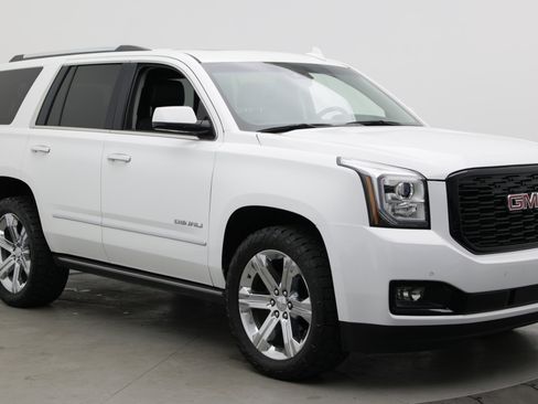 Used 2019 GMC Yukon Denali w/ Denali Ultimate Package RWD image 3