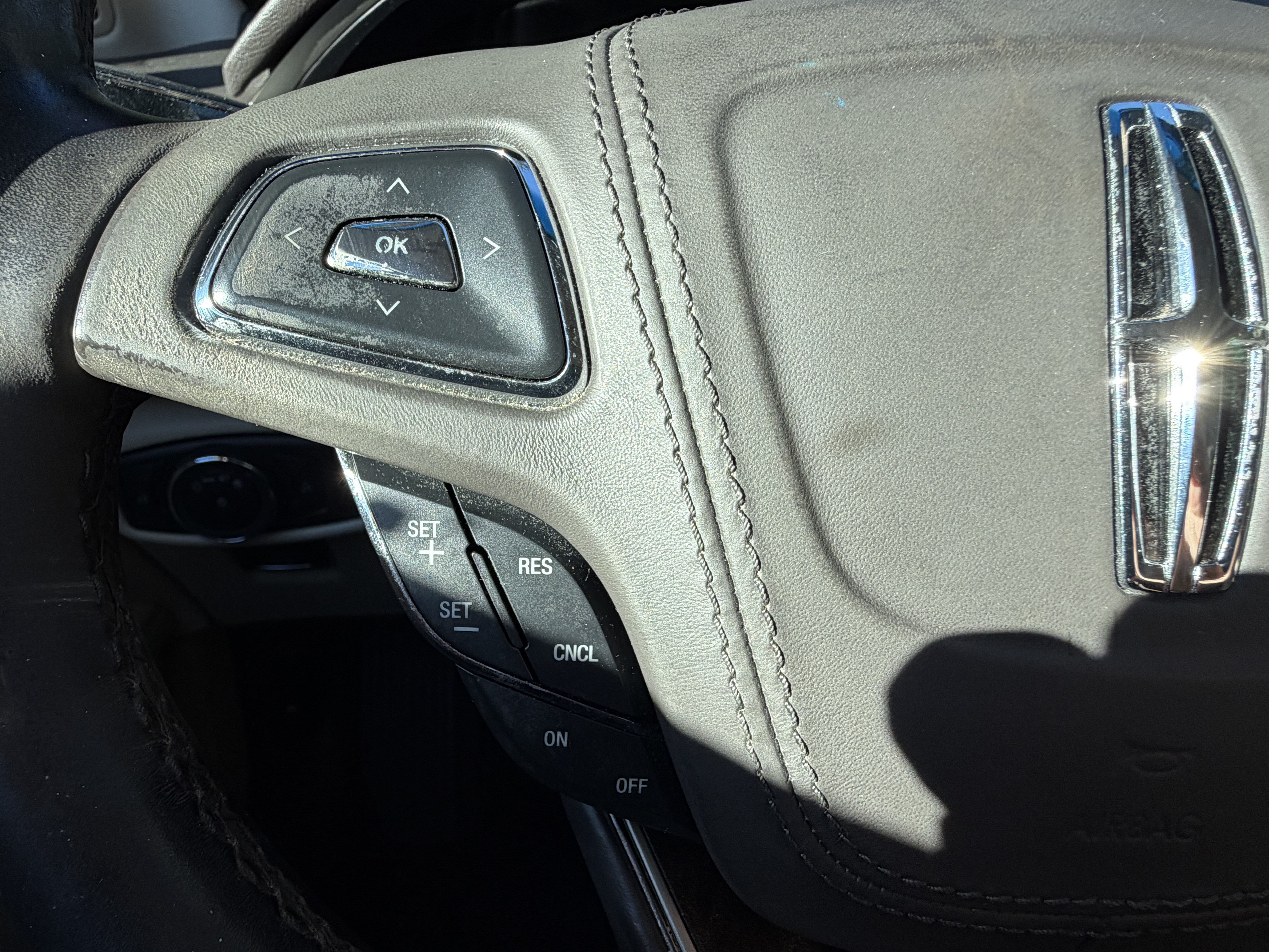 Used 2018 Lincoln MKZ Select w/ Select Plus Package FWD image 18
