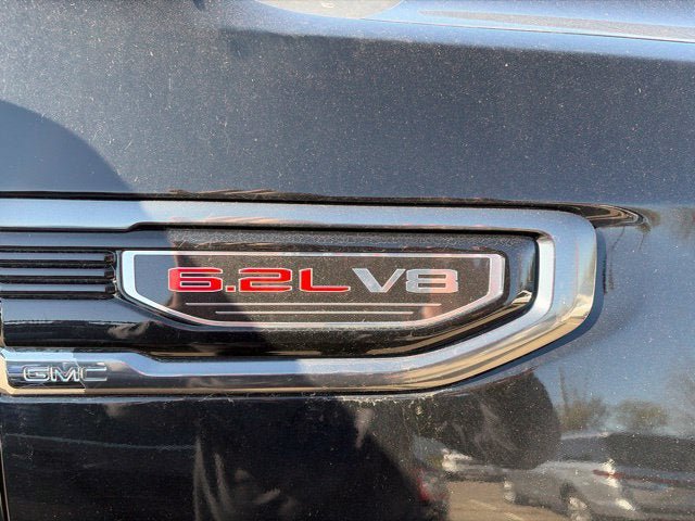 Used 2021 GMC Sierra 1500 AT4 w/ Technology Package AWD/4WD image 4