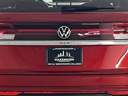 Certified 2025 Volkswagen Atlas Cross Sport SE w/ Panoramic Sunroof Package image 36