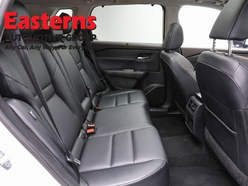 Used 2023 Nissan Rogue SV w/ SV Premium B Package AWD/4WD image 23