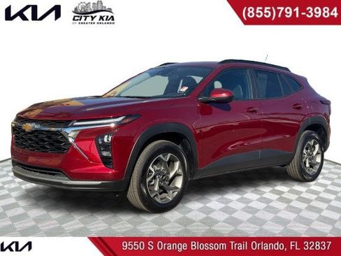 Used 2025 Chevrolet Trax LT w/ LT Convenience Package image 1