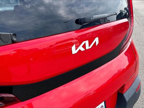 Used 2022 Kia Soul LX FWD image 14