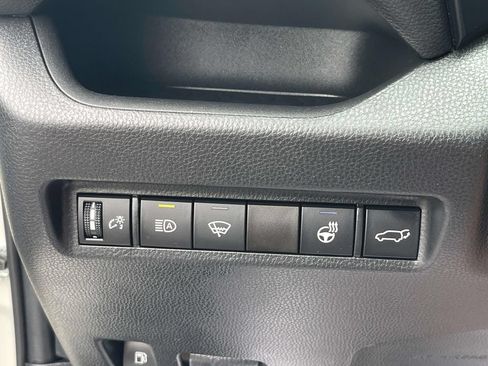 Used 2021 Toyota RAV4 XSE AWD/4WD image 39