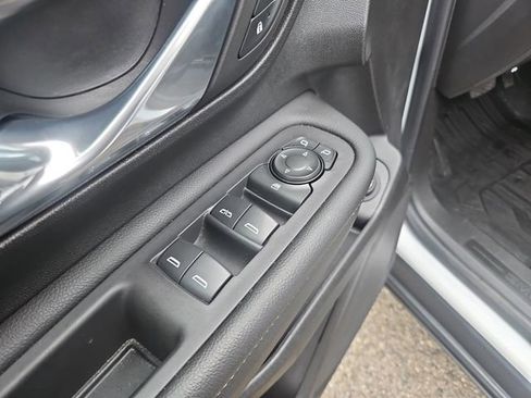 Used 2024 GMC Terrain SLT w/ LPO, Floor Liner Package AWD/4WD image 11