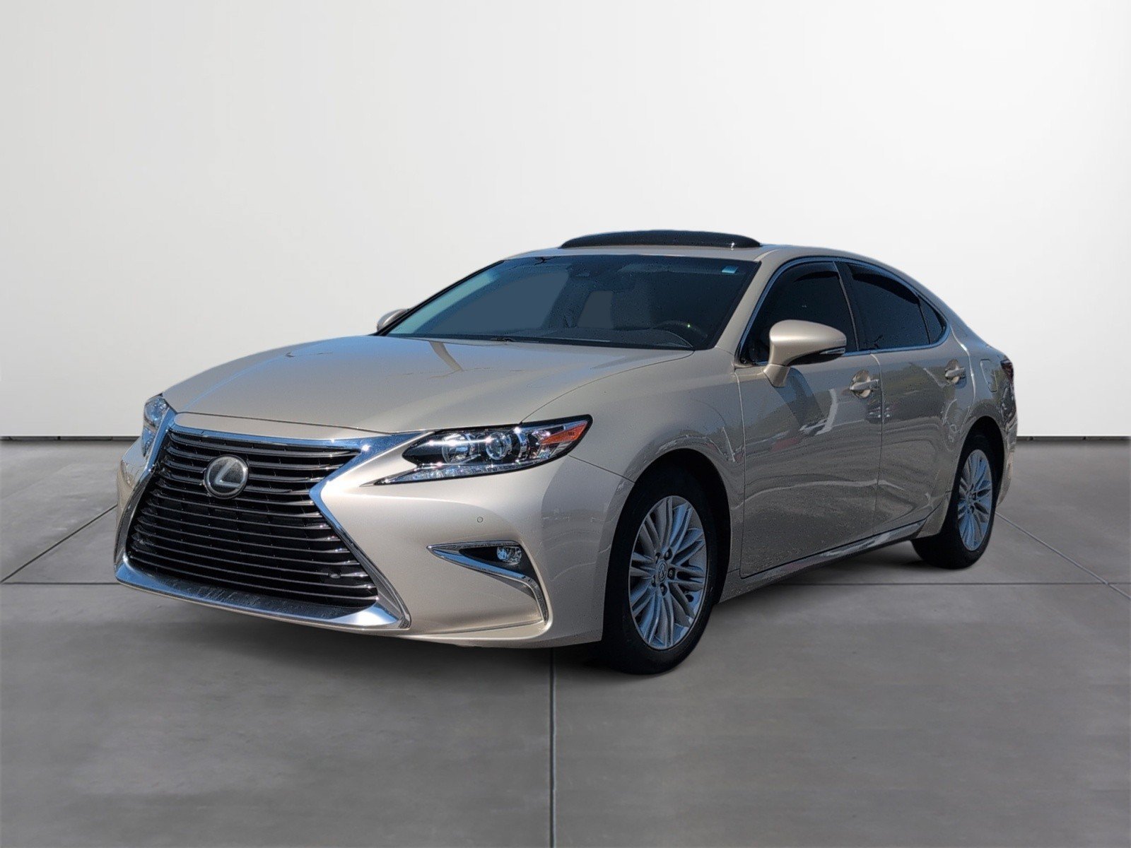 Used 2016 Lexus ES 350 w/ Premium Package w/Wood Trim FWD image 2