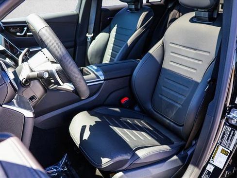 New 2026 Mercedes-Benz GLC 300 4MATIC image 12