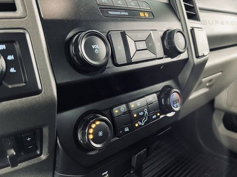 Used 2020 Ford F550 4x4 Crew Cab Super Duty image 24