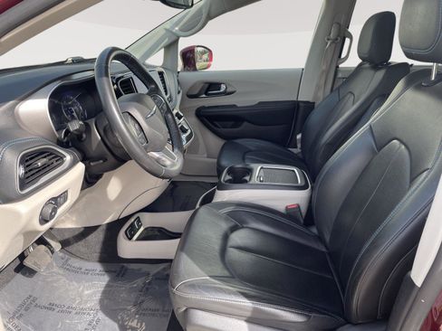 Used 2021 Chrysler Pacifica Touring-L w/ Premium & Safety Sphere Group AWD/4WD image 17