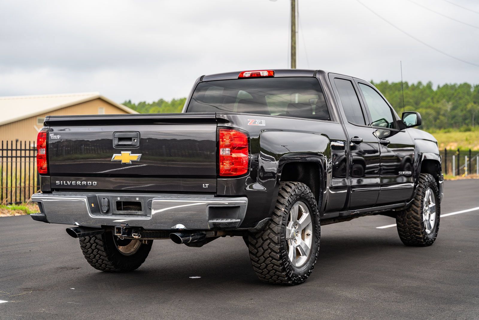 Used 2015 Chevrolet Silverado 1500 LT w/ LT Convenience Package AWD/4WD image 7