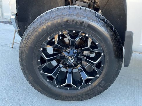 Used 2022 Chevrolet Silverado 1500 LT image 49