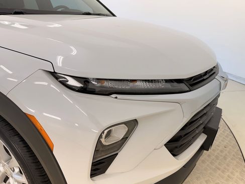 Used 2024 Chevrolet TrailBlazer LS w/ LS Convenience Package image 11