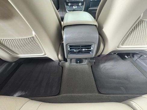Used 2021 Lincoln Corsair FWD w/ Premium Package image 31