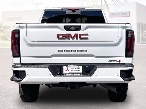 Used 2025 GMC Sierra 2500 AT4 w/ AT4 Premium Plus Package AWD/4WD image 16