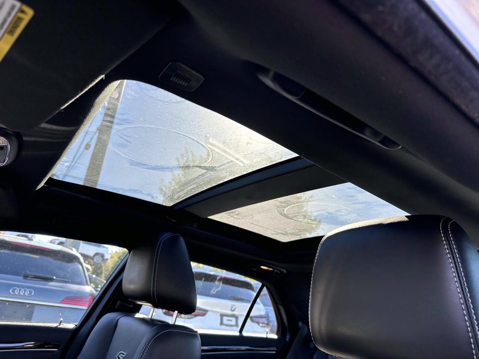 Used 2022 Chrysler 300 S w/ Comfort Group RWD image 13