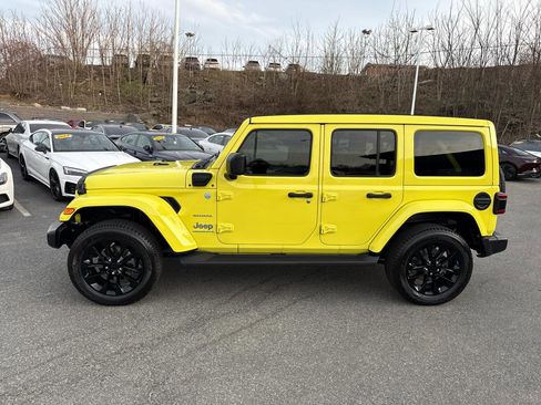 Used 2023 Jeep Wrangler Unlimited Sahara w/ Cold Weather Group image 5