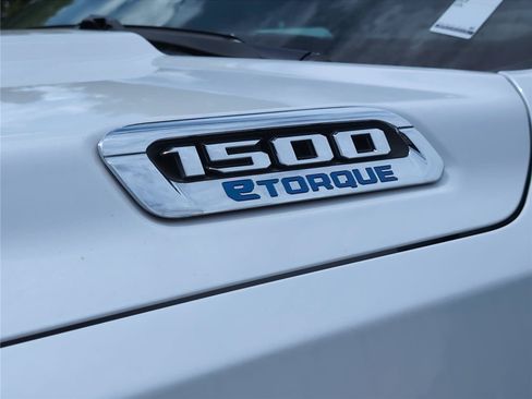 New 2026 RAM 1500 Laramie AWD/4WD image 11