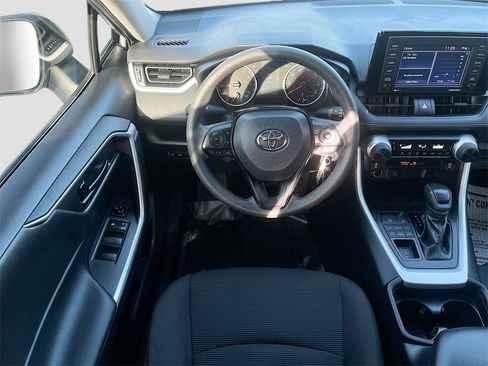 Used 2021 Toyota RAV4 LE w/ Carpet Mat Package (TMS) image 22