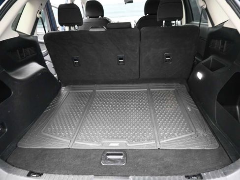 Used 2018 Ford Edge SE image 10