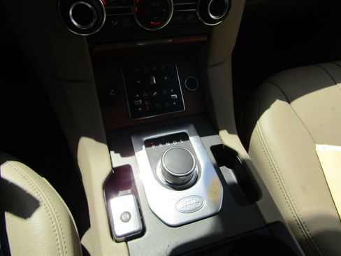 Used 2015 Land Rover LR4 HSE AWD/4WD image 11