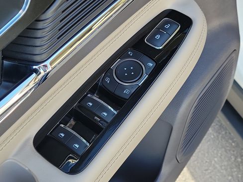 Used 2022 Lincoln Corsair Reserve w/ Sport Package AWD/4WD image 19