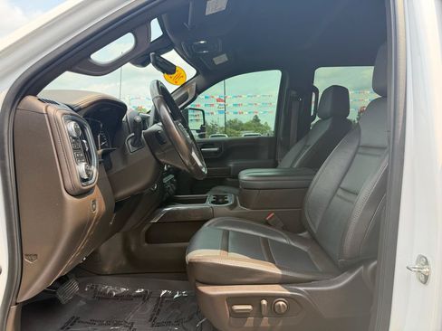 Used 2023 GMC Sierra 2500 Denali w/ Technology Package AWD/4WD image 16